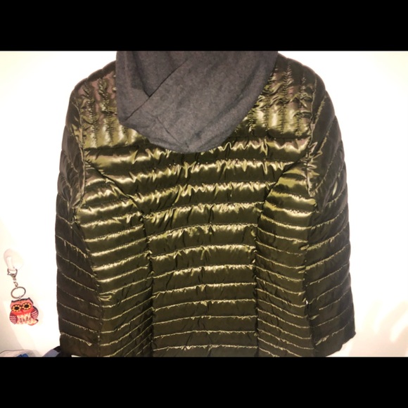 Coat - Picture 5 of 5